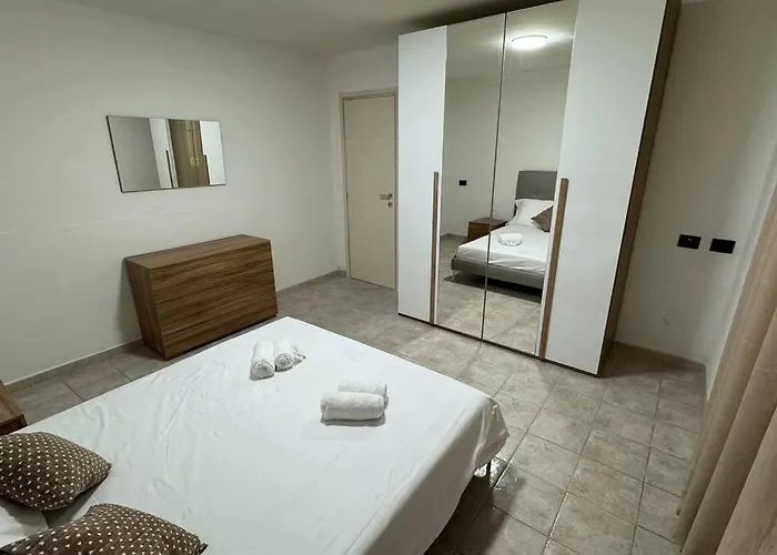 Seahouse Quadrilocale Fronte Mare Apartmán *