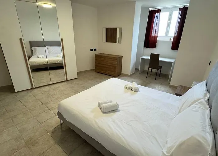 Apartment Seahouse Quadrilocale Fronte Mare Alassio